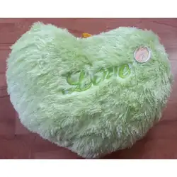 Плюшена играчка Сърце с надпис LOVE - два цвята