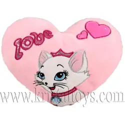 Плюшено сърце с коте и надпис Love